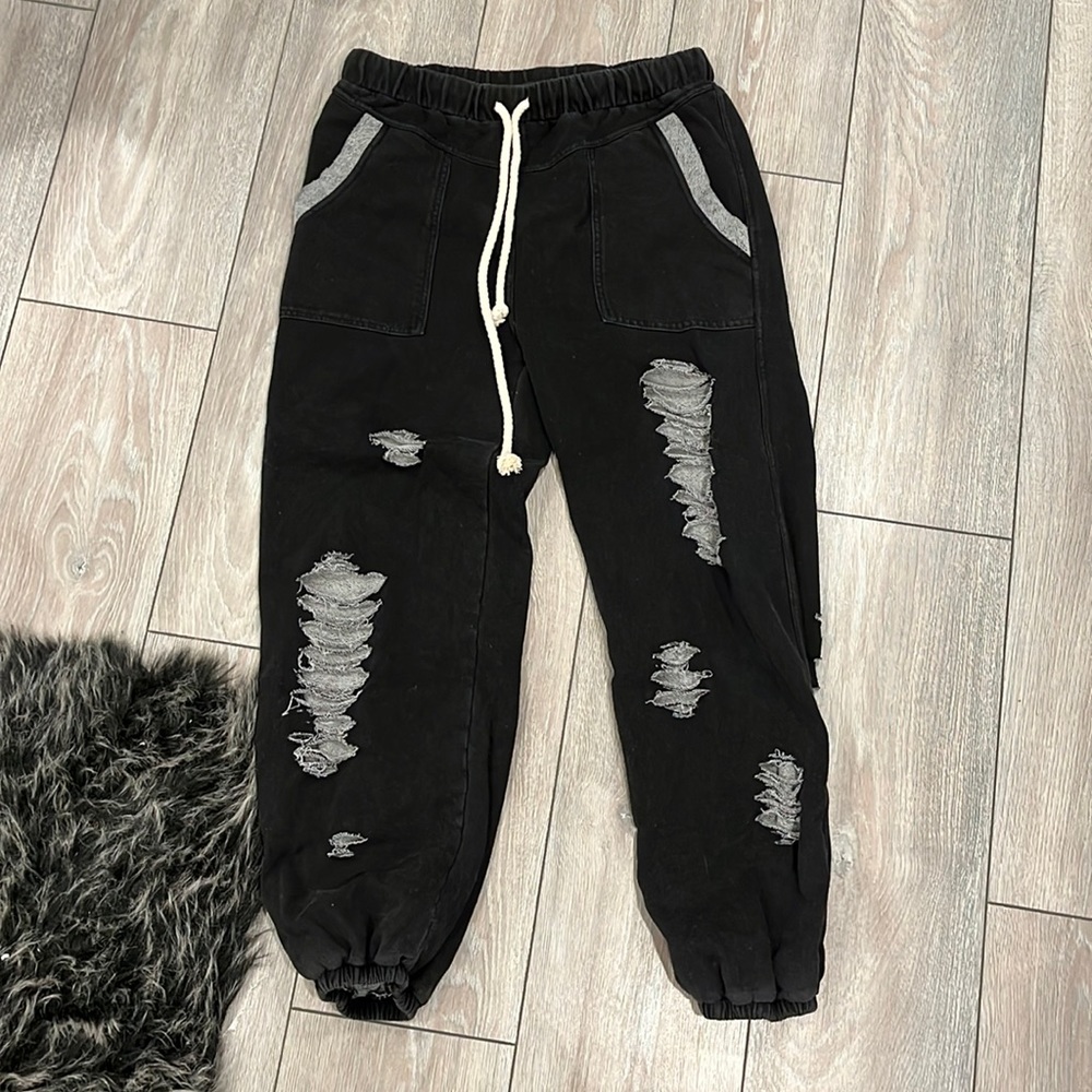 Streetwear ripped black joggers